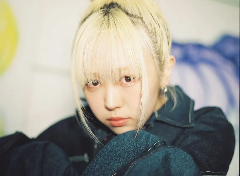 藍にいな